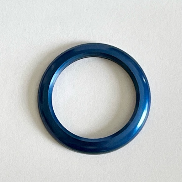 GUCCI SAPPHIRE BLUE METAL BEZEL for the Vintage GUCCI Interchangeable be… - Picture 2 of 2